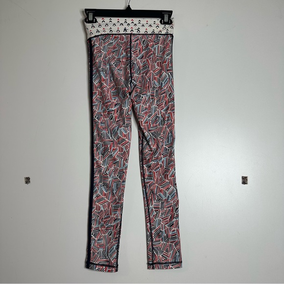 The upside carbon38 striped Geo print pull on gym leggings - Picture 3 of 6